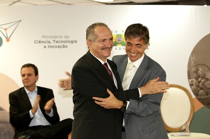 Link para a mat&eacute;ria Luis Fernandes &eacute; empossado como presidente da Finep 